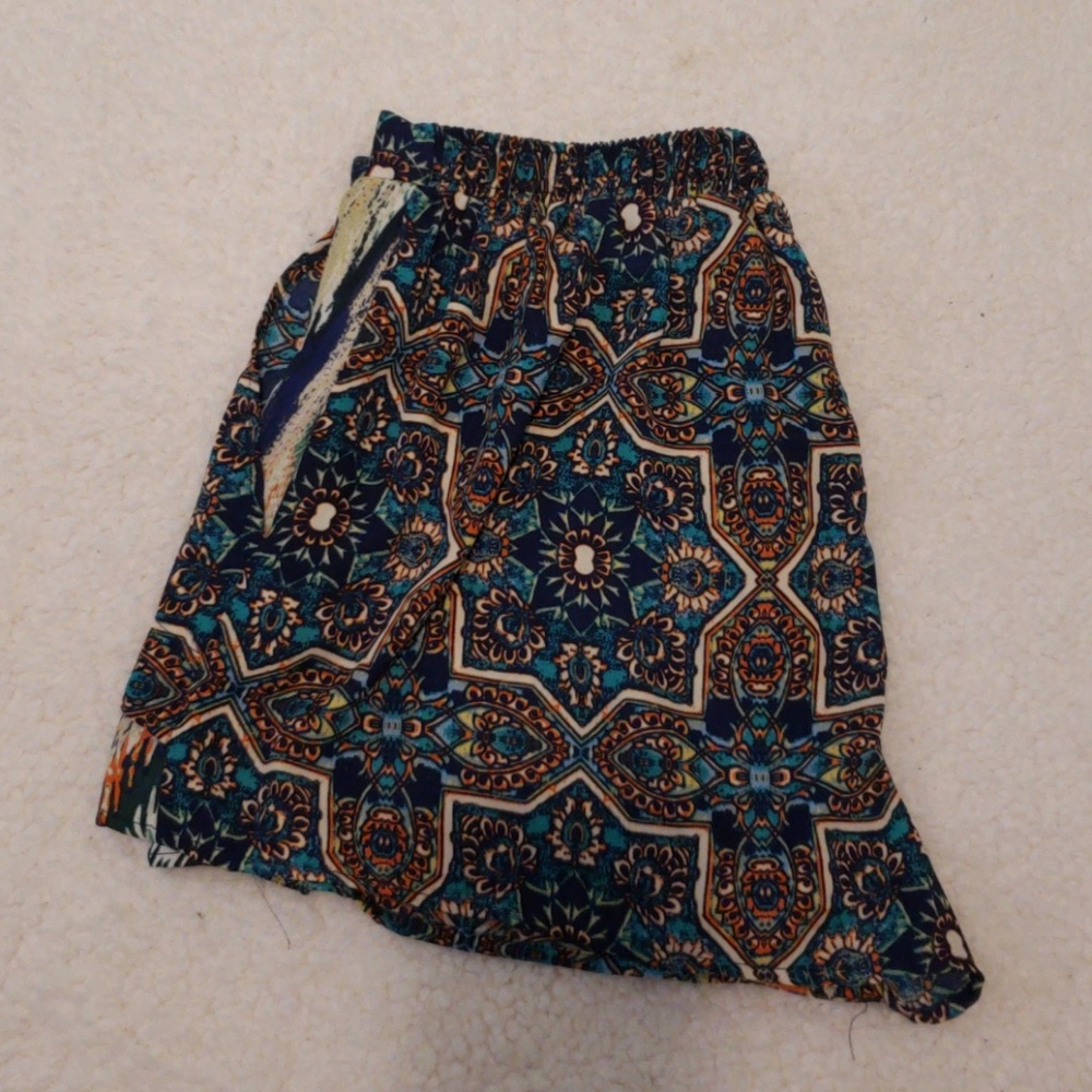 Summer dressy shorts.. - Picture 3 of 3